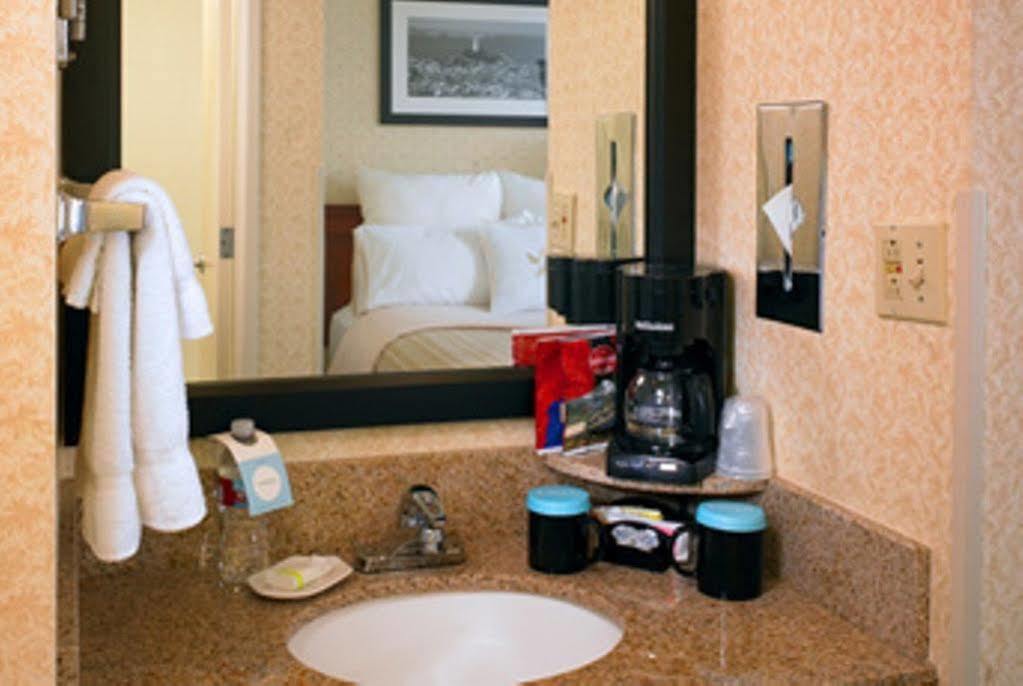 Four Points By Sheraton - San Francisco Bay Bridge Emeryville Exteriör bild